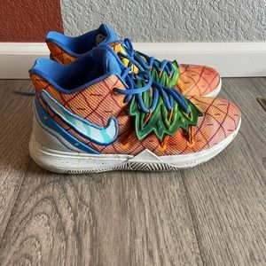 Kyrie Irving Spongebob House shoes in size 7